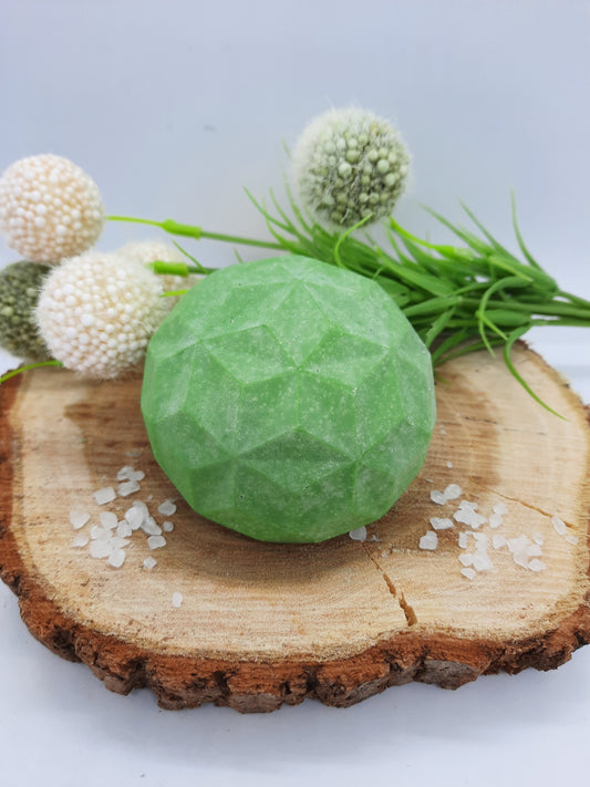 Salzseife mit Limette und Salbei